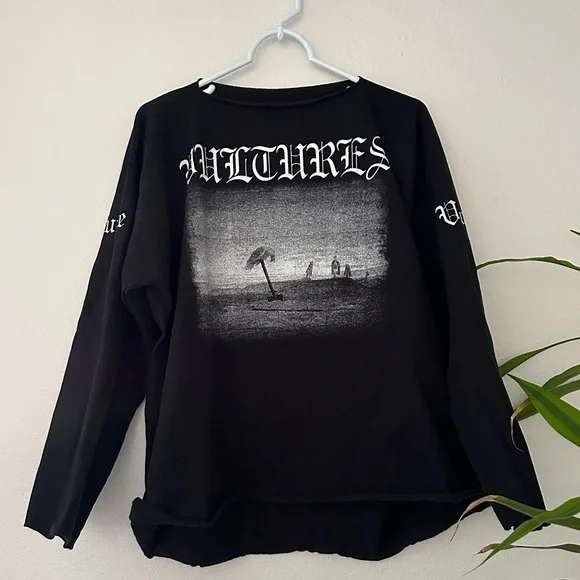 Kanye Vultures Black Long Sleeve Tee - Picture 1 of 3